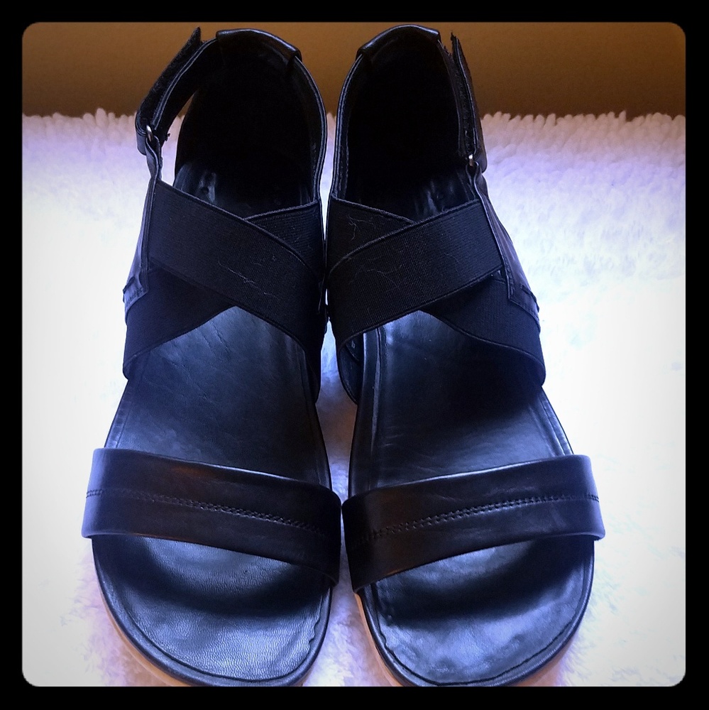 City Gate Catry Leather/Elastic Black Sandal